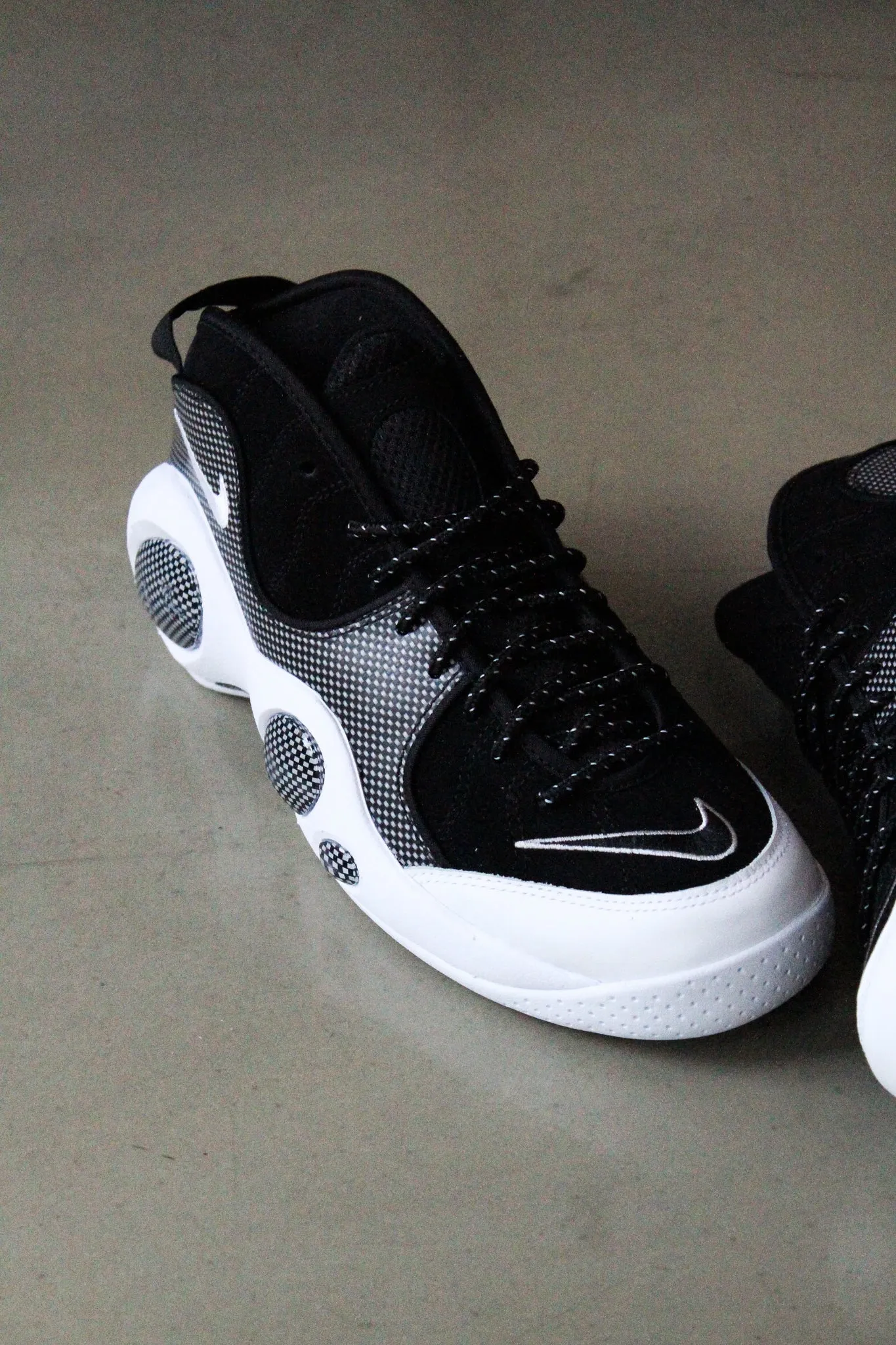 AIR ZOOM FLIGHT 95 "BLACK/METALLIC SILVER"