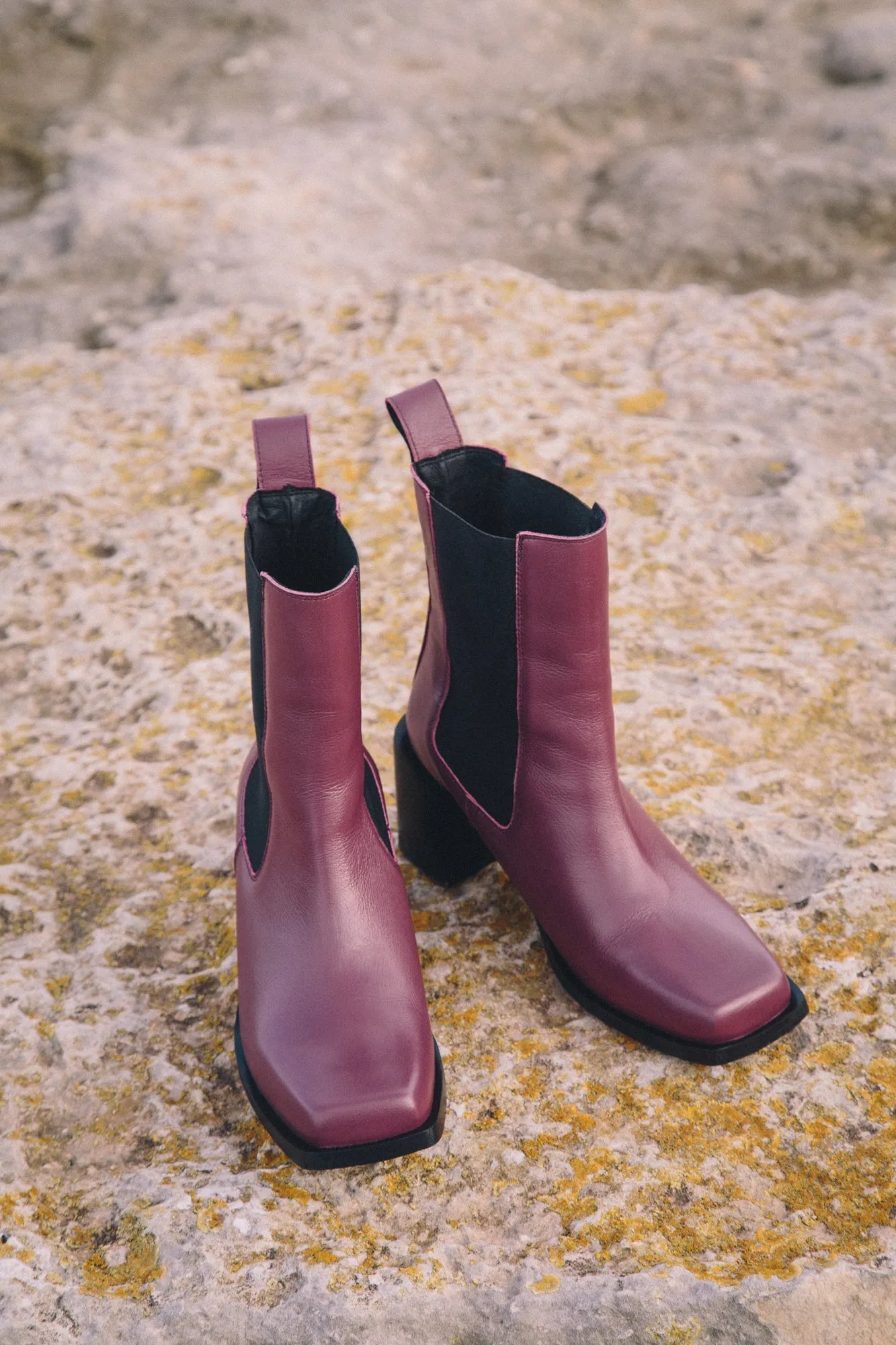 Squared Heel Boots Burgundy