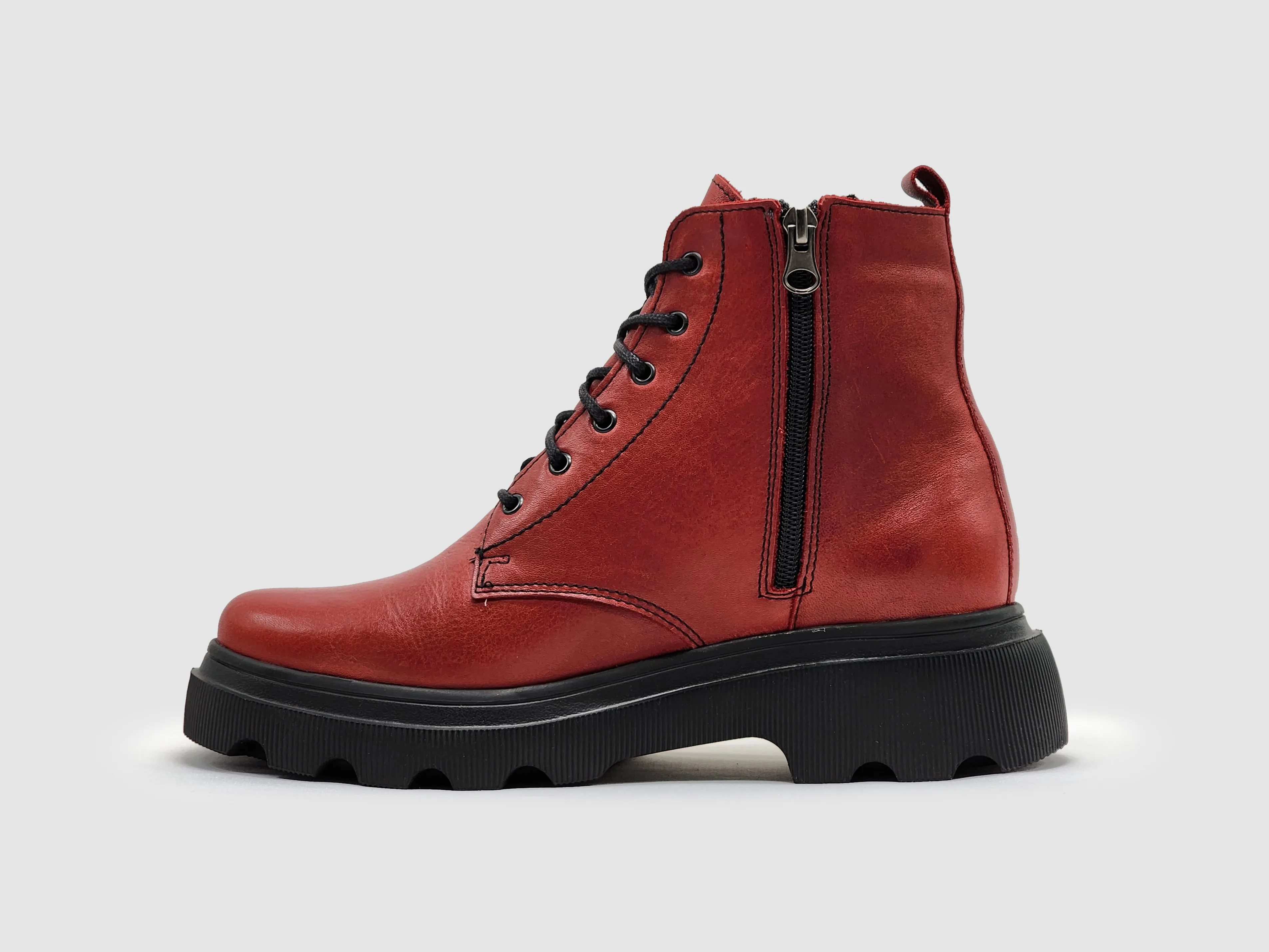 Women's Modern Lined Zip-Up Leather Boots - Red